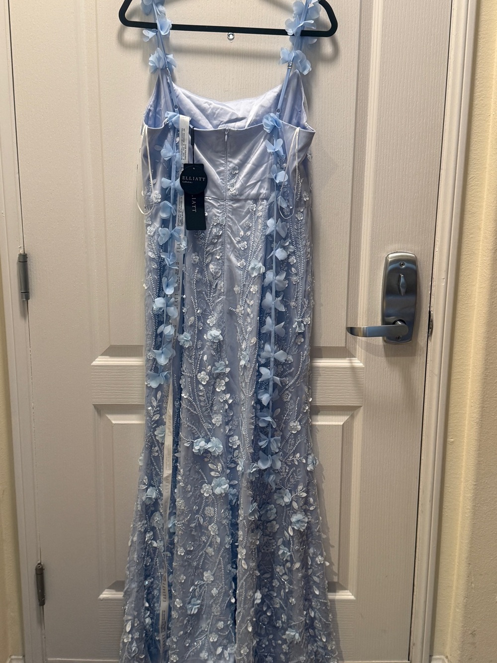 ELLIATT Rina Beaded Gown in Blue  Floral Evening Wedding Dresses Size L NWT - Picture 8 of 9
